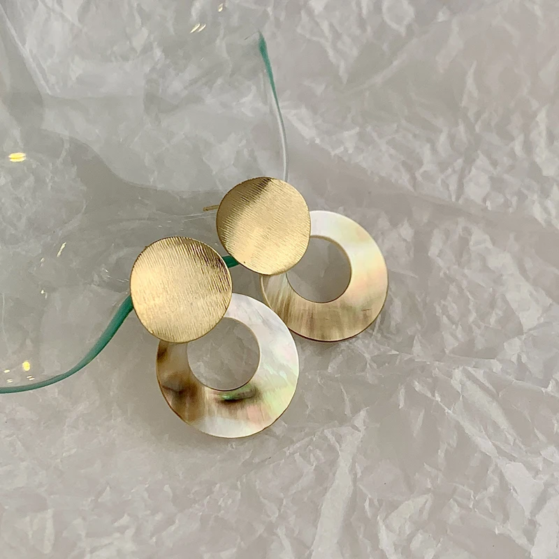Vershal F-86 Chic 18k Gold Plated Vintage Hollow Round Geometric Double Loop Drop Earrings
Vershal F-86 Chic 18k Gold Plated Vintage Hollow Round Geometric Double Loop Drop Earrings
