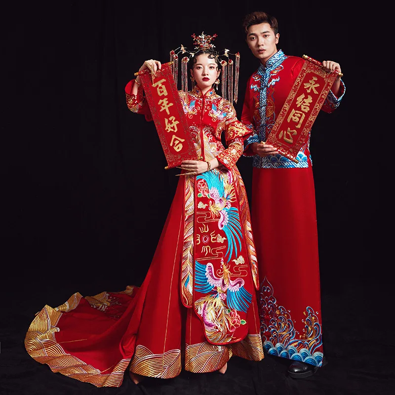 2020 Latest design Chinese factory made traditional embroidered satin wedding dress, Red
2020 Latest design Chinese factory made traditional embroidered satin wedding dress, Red