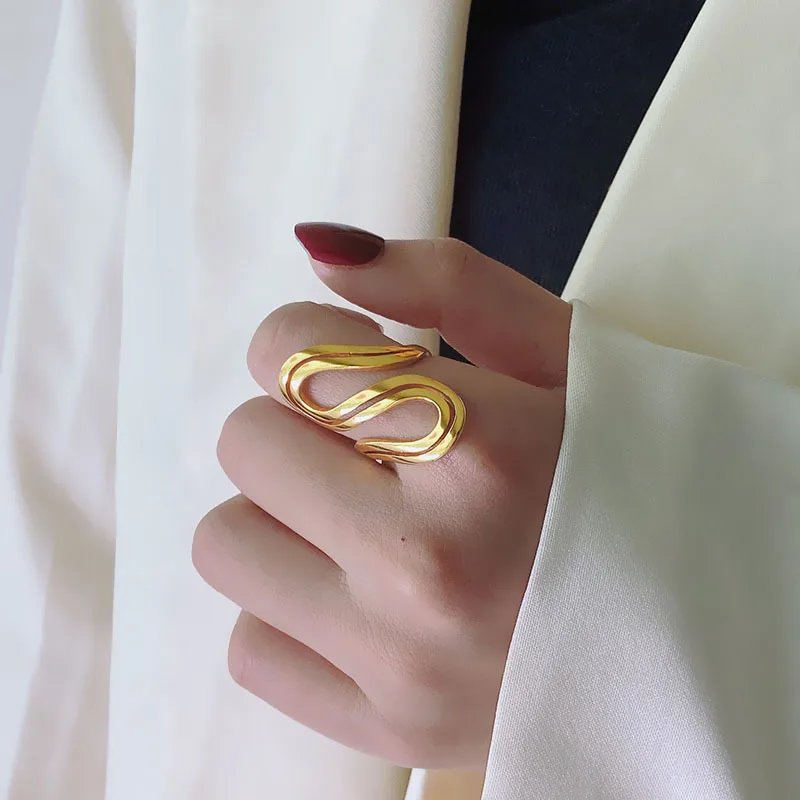 Statement Fashion Smooth Double S Shape Band Rings Waterproof Stainless Steel High Polished S Letter Thumb Rings
Statement Fashion Smooth Double S Shape Band Rings Waterproof Stainless Steel High Polished S Letter Thumb Rings