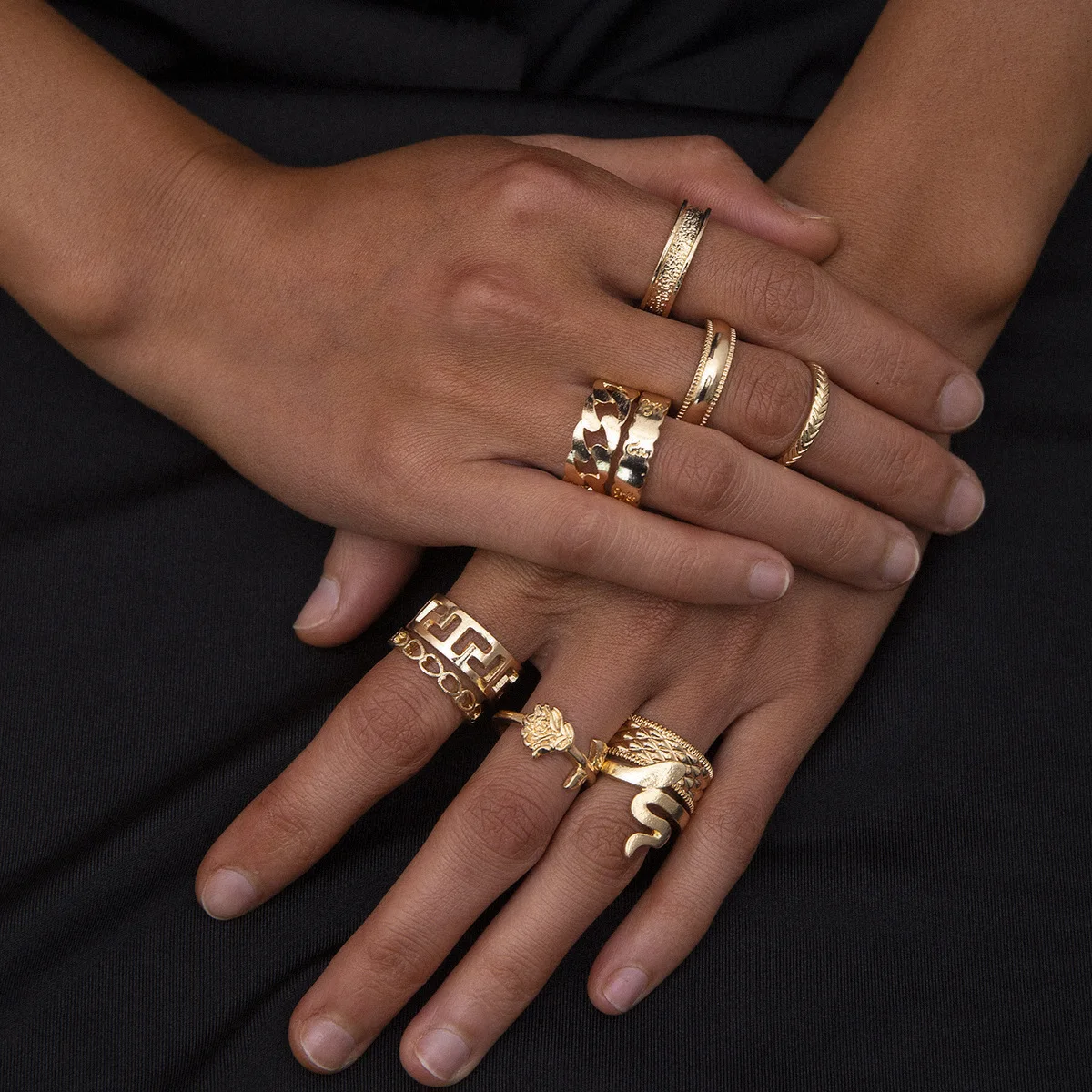 10Pcs/Set Vintage Multi-element Snake Rose Flower Finger Rings Set Punk Bohemian Simple Geometric Ring Set for Women (KR10 7), Antique gold,antique silver
10Pcs/Set Vintage Multi-element Snake Rose Flower Finger Rings Set Punk Bohemian Simple Geometric Ring Set for Women (KR10 7), Antique gold,antique silver