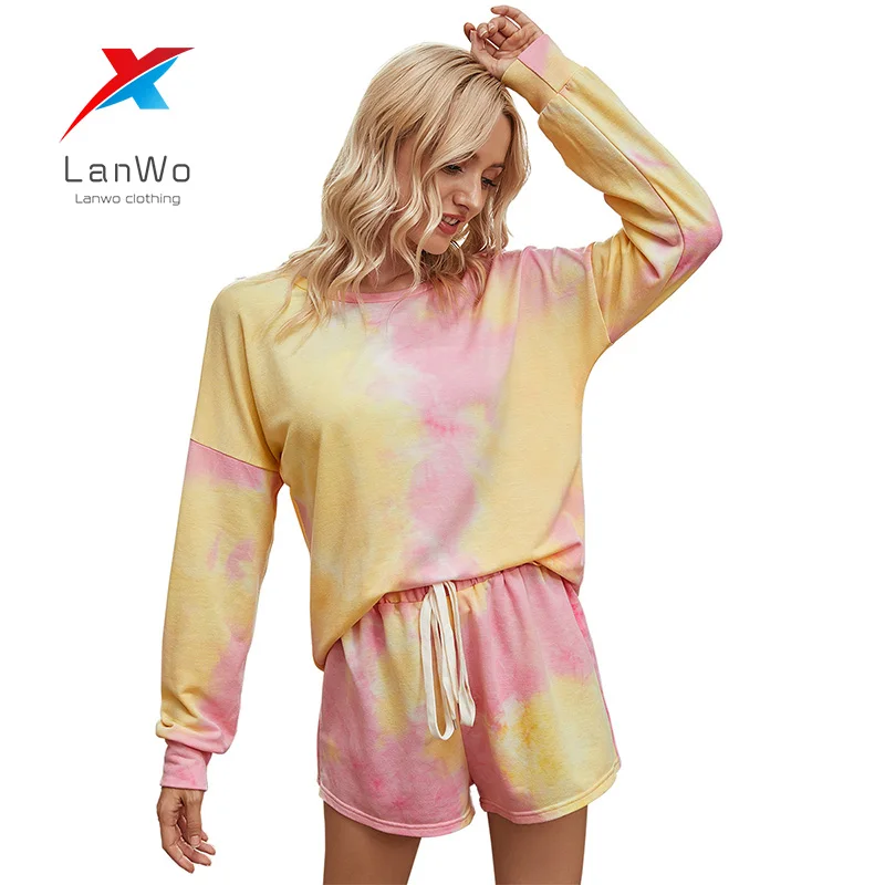 2021 Custom Tye Dye 2 piece Pajama Shorts And Crop Top Women Long Sleeved Home Wear Set, Customized color
2021 Custom Tye Dye 2 piece Pajama Shorts And Crop Top Women Long Sleeved Home Wear Set, Customized color