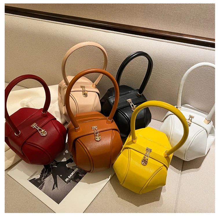 Ts8053 2021 New Dumpling Small Vintage Crossbody Luxury Bags Designer Shoulder Leather Purses Handbags Women 
Ts8053 2021 New Dumpling Small Vintage Crossbody Luxury Bags Designer Shoulder Leather Purses Handbags Women