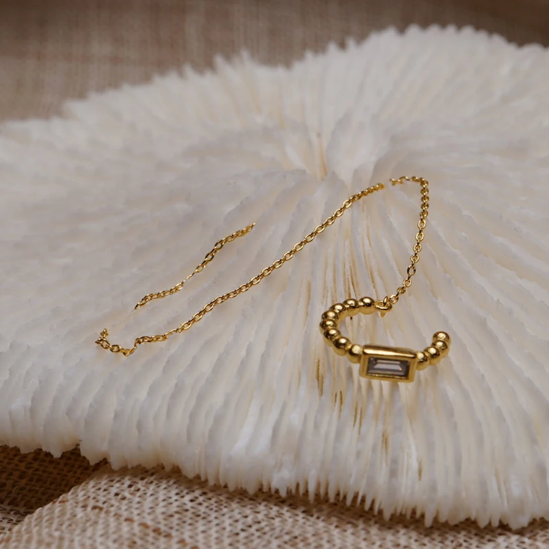 New Zircon Clip On Earring Long Tassel Earring Simple Gold Color Personality Ear Bone Chain Fashion Women Girl Party Gift
New Zircon Clip On Earring Long Tassel Earring Simple Gold Color Personality Ear Bone Chain Fashion Women Girl Party Gift