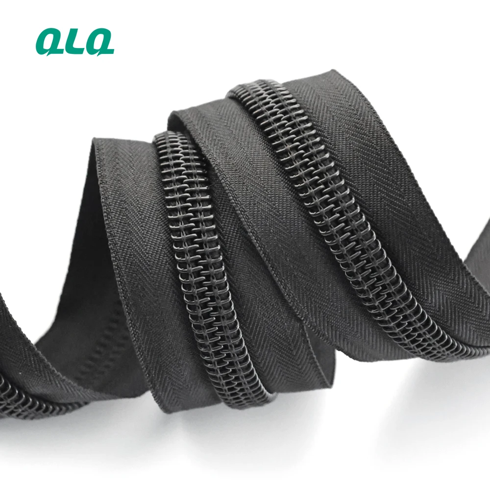 Nylon Zipper factory price wholesale zipper long chain zippers for bags, Customer's color
Nylon Zipper factory price wholesale zipper long chain zippers for bags, Customer's color
