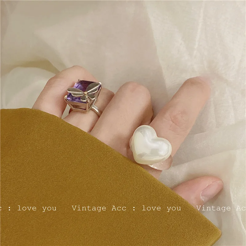 OUYE 2021 Summer hot Korean retro geometric love ring girl color pearl resin ring INS wind heart acrylic ring, Colorful
OUYE 2021 Summer hot Korean retro geometric love ring girl color pearl resin ring INS wind heart acrylic ring, Colorful
