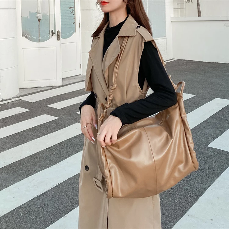 EG535 Large-capacity simple soft leather messenger tote 2021 new fashion ladies tote women big hand bag purse
EG535 Large-capacity simple soft leather messenger tote 2021 new fashion ladies tote women big hand bag purse