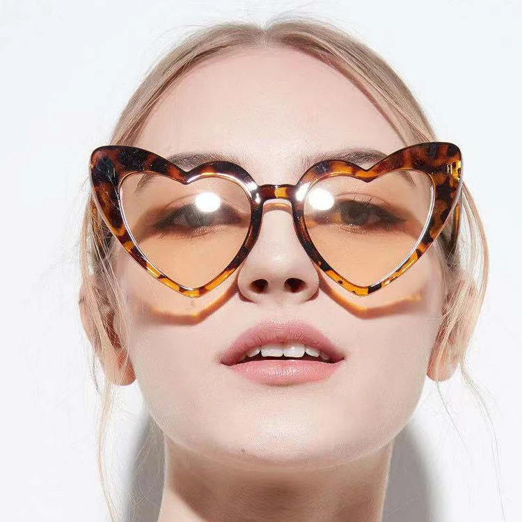 Glazzy Heart Frame Women Sunglasses Pc Frame Ac Lenses Sunglasses Uv400 Peach Heart Shape Sun Glasses, 5 colors
Glazzy Heart Frame Women Sunglasses Pc Frame Ac Lenses Sunglasses Uv400 Peach Heart Shape Sun Glasses, 5 colors
