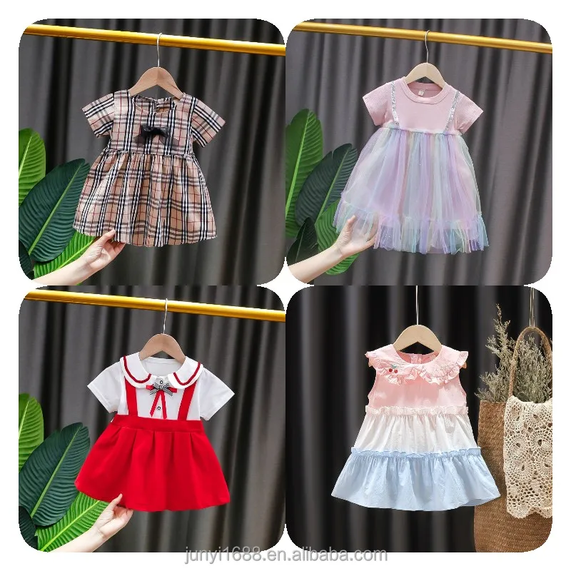 2022 New summer girls clothes v-neck printed princess dress Puffs children's embroidered dress girls
2022 New summer girls clothes v-neck printed princess dress Puffs children's embroidered dress girls