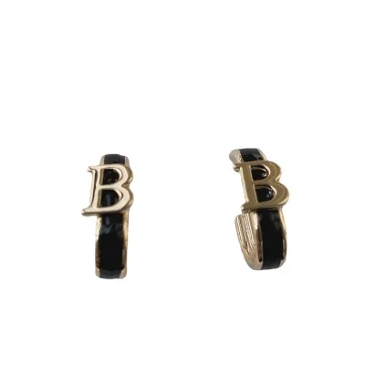 New Design 18K Gold Plated Dainty U Shaped Earrings Letter Half Circle Earring, White,black
New Design 18K Gold Plated Dainty U Shaped Earrings Letter Half Circle Earring, White,black