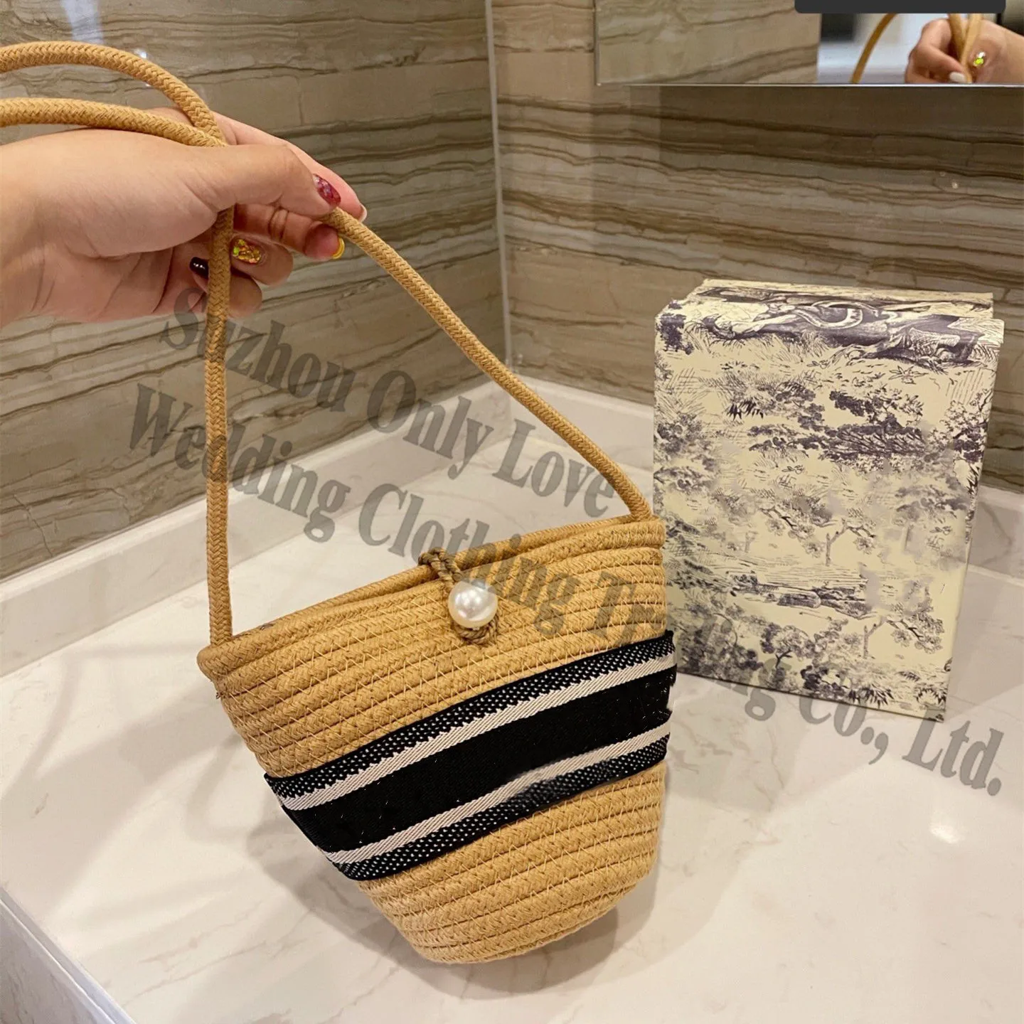 Hot sale Design 2021 Girl Summer Beach Holiday Shell Weave Shoulder Bag Cross body Handbag Hand Bags For Ladies
Hot sale Design 2021 Girl Summer Beach Holiday Shell Weave Shoulder Bag Cross body Handbag Hand Bags For Ladies