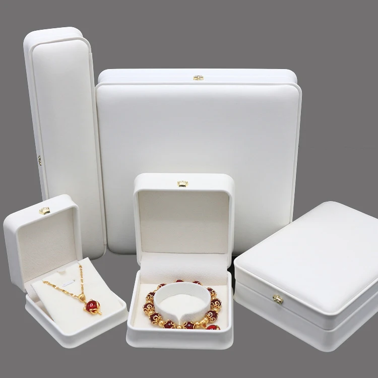 Factory Custom Logo Luxury Leather Engagement Ring Box Pearl Necklace Box for gift Caja Para Joyas
Factory Custom Logo Luxury Leather Engagement Ring Box Pearl Necklace Box for gift Caja Para Joyas