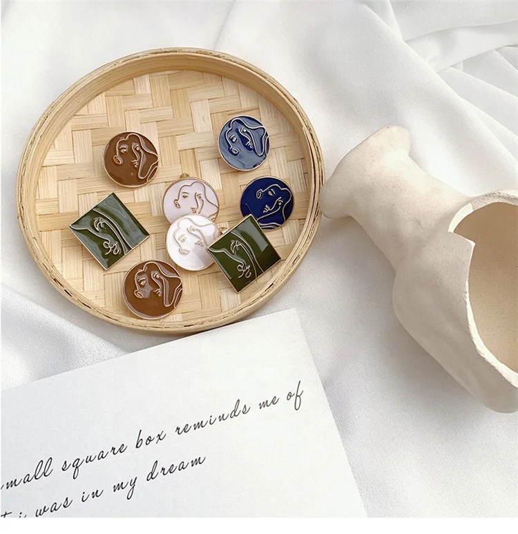2020 Trendy fashion vintage geometric morandi abstract face stud earrings for women accessories, Gold
2020 Trendy fashion vintage geometric morandi abstract face stud earrings for women accessories, Gold
