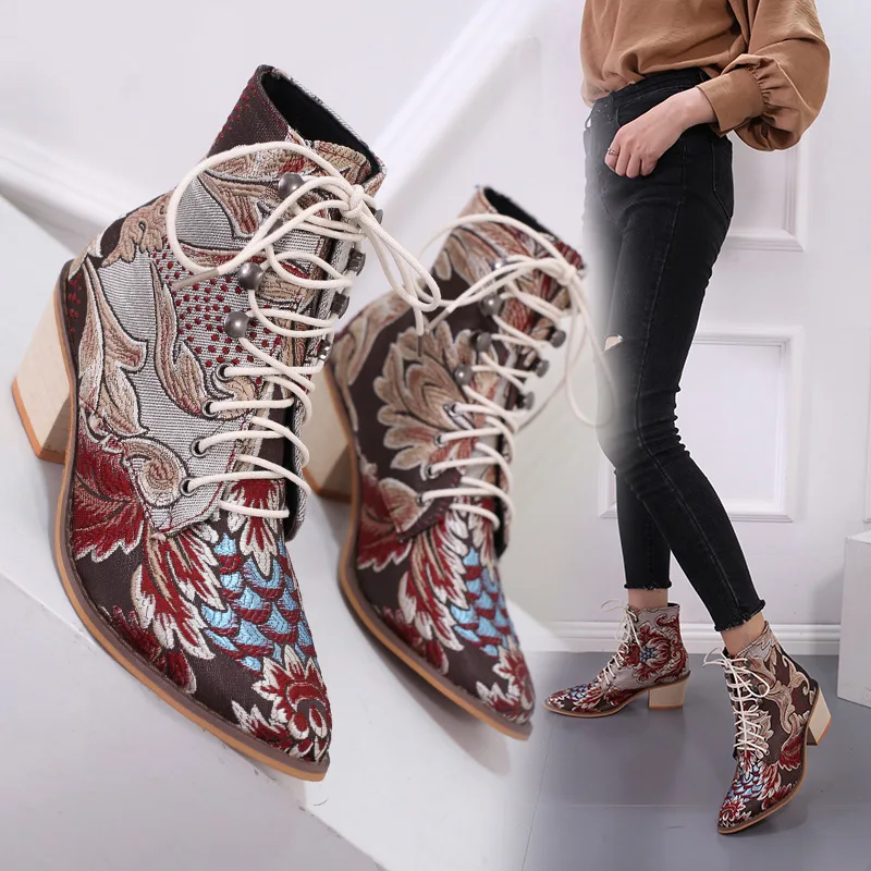 Retro Women Shoes Steel Toe Floral Printed New Ankle Boots Sneakers Short Boots for Women Embroidery Boho Pu Leather Shoes
Retro Women Shoes Steel Toe Floral Printed New Ankle Boots Sneakers Short Boots for Women Embroidery Boho Pu Leather Shoes