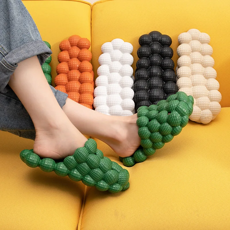 2021 Summer Fashion New Style Sandals And Slippers Women Fashion Leisure Home Massage Sandal Slide Slippers
2021 Summer Fashion New Style Sandals And Slippers Women Fashion Leisure Home Massage Sandal Slide Slippers