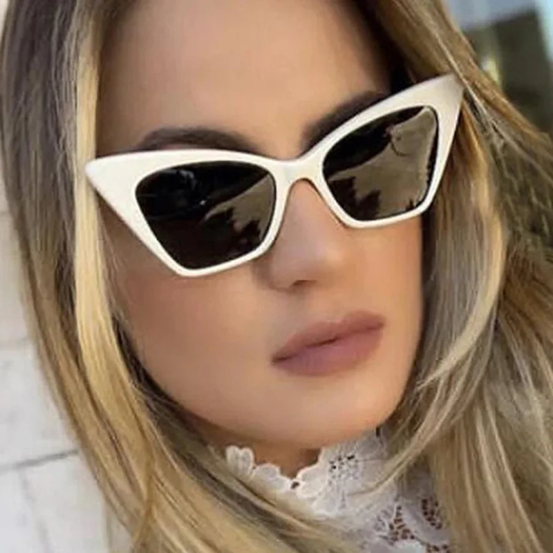 2021 New Women Rectangle Vintage Sunglasses Brand Designer Retro Points Sun Glasses Female Lady Eyeglass Cat Eye Driver shades
2021 New Women Rectangle Vintage Sunglasses Brand Designer Retro Points Sun Glasses Female Lady Eyeglass Cat Eye Driver shades