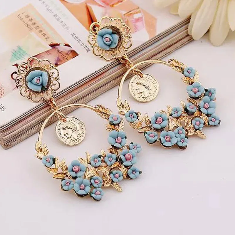 2021 Bohemian floral pendant charm korean earrings beads earrings for women earrings luxury, Gold color
2021 Bohemian floral pendant charm korean earrings beads earrings for women earrings luxury, Gold color