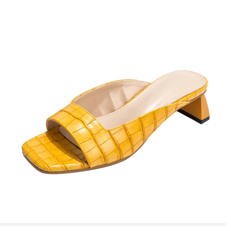 Hot Sale Lady Slippers Plus Size Candy Color Thick Heel Plaid Open Toe Hollow Comfortable Slippers For Women
Hot Sale Lady Slippers Plus Size Candy Color Thick Heel Plaid Open Toe Hollow Comfortable Slippers For Women