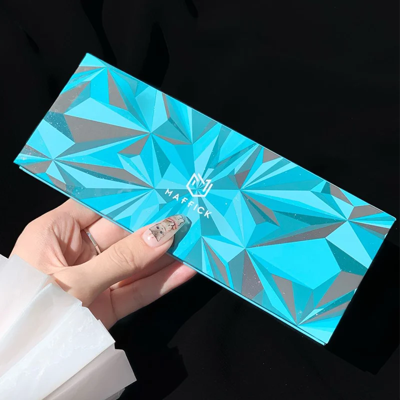 MAFFICK Hot Sale Wholesale Lady's Luxury Makeup Eye Shadow Package Palette Chameleon Blue Eyeshadow Colors
MAFFICK Hot Sale Wholesale Lady's Luxury Makeup Eye Shadow Package Palette Chameleon Blue Eyeshadow Colors