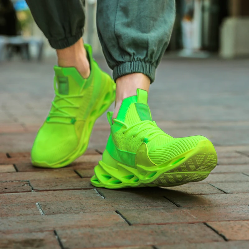Brand new soft yeez y fluorescent runnning shoe branded men sports sport shoes black
Brand new soft yeez y fluorescent runnning shoe branded men sports sport shoes black