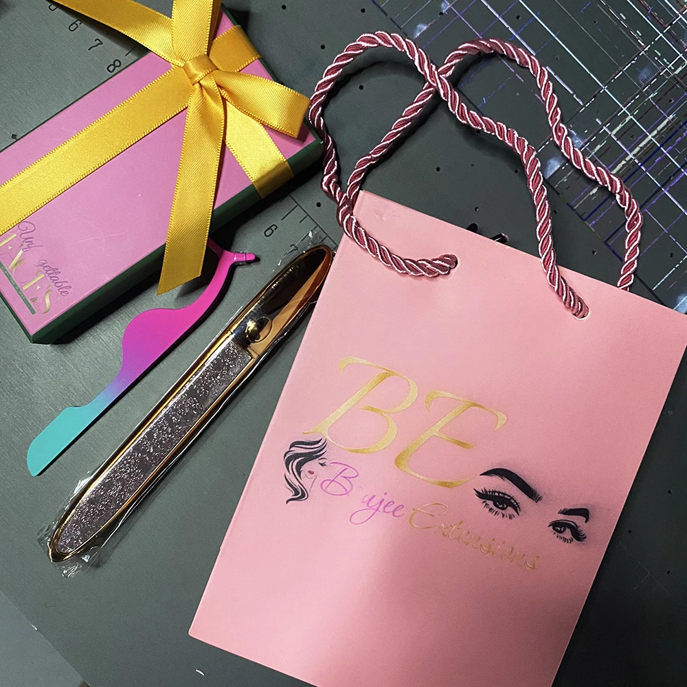 Private Label Pink Luxury Halloween Custom Paper Lashbox Gift Fluffy 3D Mink Eyelash Packaging Bags For Lashes
Private Label Pink Luxury Halloween Custom Paper Lashbox Gift Fluffy 3D Mink Eyelash Packaging Bags For Lashes