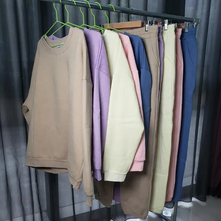 New fall fashion women's jogger fleece loose pants and shorts and crew neck sweatshirt jogging sets
New fall fashion women's jogger fleece loose pants and shorts and crew neck sweatshirt jogging sets