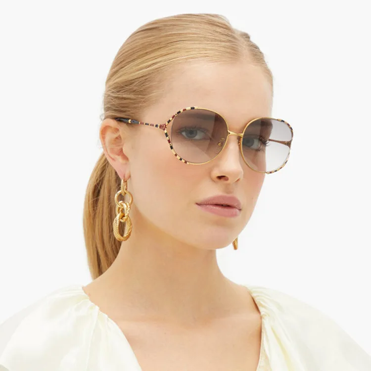 2021 New Arrival Trendy Metal Frame UV400 Big Lenses Sun Glasses Oval Unisex Sunglasses for Men Women
2021 New Arrival Trendy Metal Frame UV400 Big Lenses Sun Glasses Oval Unisex Sunglasses for Men Women