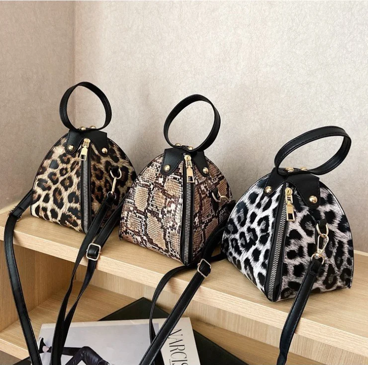 Hot sale leopard snake skin purse triangle sling bags designer handbags famous brand purses 2021 handbags for women
Hot sale leopard snake skin purse triangle sling bags designer handbags famous brand purses 2021 handbags for women