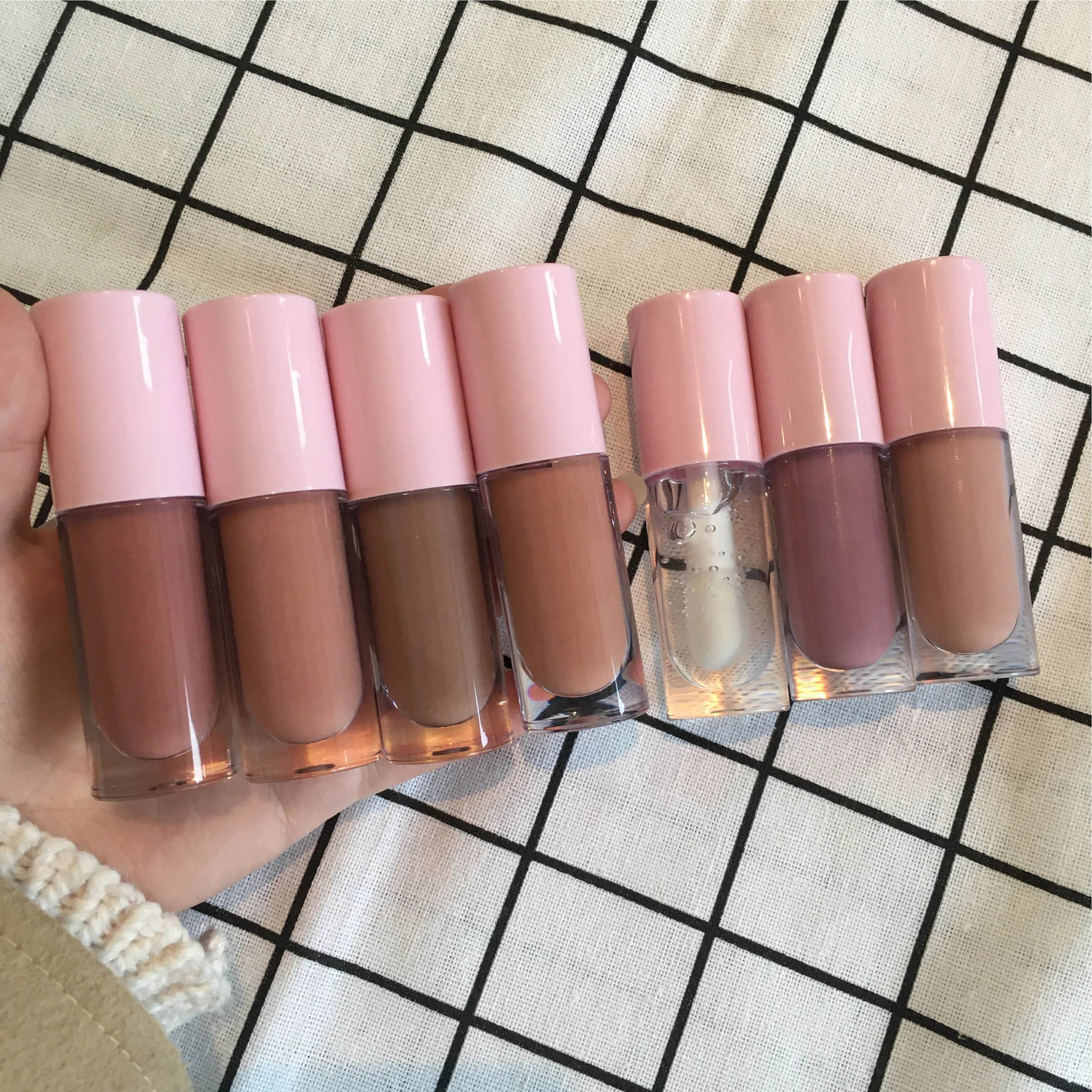 Low moq wholesale package beauty makeup cosmetics lip glaze nude clear shiny lipgloss custom logo
Low moq wholesale package beauty makeup cosmetics lip glaze nude clear shiny lipgloss custom logo