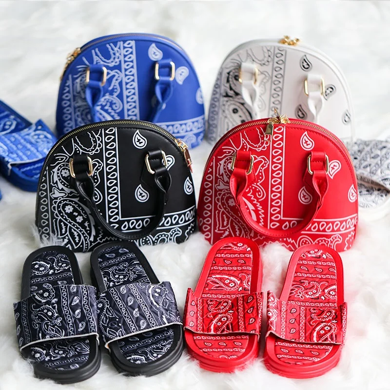Beach Sandals Flat slides and bag set fashion girls lady luxury purse handbag and slides sets, 4 color options
Beach Sandals Flat slides and bag set fashion girls lady luxury purse handbag and slides sets, 4 color options