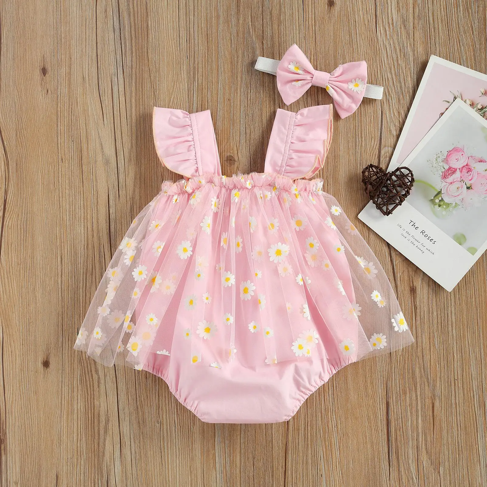 Toddler Mesh Dress 2pcs Cotton Summer Outfits Infant Girl Square Collar Sleeveless Bodysuit Skirt Headband Set Baby Rompers
Toddler Mesh Dress 2pcs Cotton Summer Outfits Infant Girl Square Collar Sleeveless Bodysuit Skirt Headband Set Baby Rompers