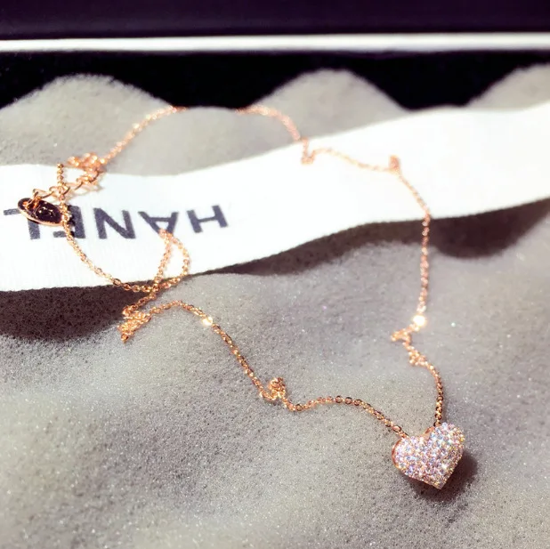 Glitter Real Gold Plated CZ Cubic Zirconia Heart Pendant Necklace Bling Rhinestone Crystal Heart Pendant Necklace, Picture color
Glitter Real Gold Plated CZ Cubic Zirconia Heart Pendant Necklace Bling Rhinestone Crystal Heart Pendant Necklace, Picture color