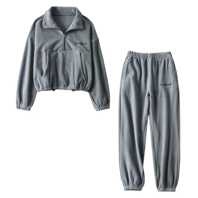 2020 Autumn Custom Logo Long Sleeves High Waist Embroidered Sweatsuit Tracksuits For Women, 2 colors
2020 Autumn Custom Logo Long Sleeves High Waist Embroidered Sweatsuit Tracksuits For Women, 2 colors