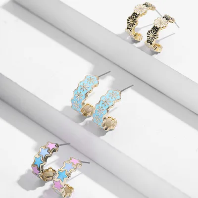 Custom Daisy Enamel Flower Earrings Wholesale Gold Plated Enamel Huggie Hoop Earrings
Custom Daisy Enamel Flower Earrings Wholesale Gold Plated Enamel Huggie Hoop Earrings