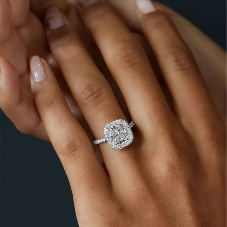 2021 Hot Sale Platinum Plated Diamond Ring Valentine's Day Gift Jewelry Fashion Engagement Ring, Silver color
2021 Hot Sale Platinum Plated Diamond Ring Valentine's Day Gift Jewelry Fashion Engagement Ring, Silver color