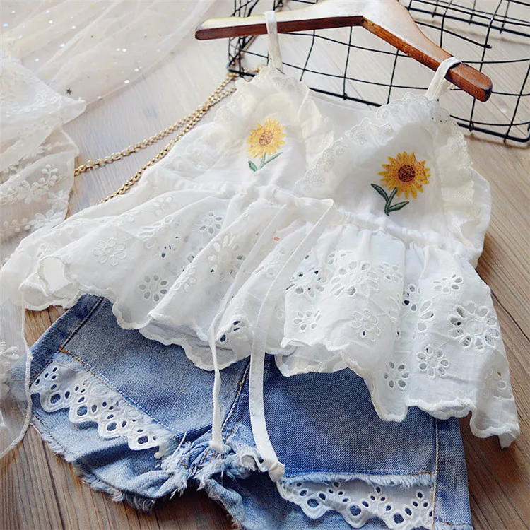 Baby Girl Summer Clothes V-neck Sling Hollow Out Lace Top with Flower+Denim Shorts 2Pcs Kids Clothing for Spring Girls Sets, White/pink
Baby Girl Summer Clothes V-neck Sling Hollow Out Lace Top with Flower+Denim Shorts 2Pcs Kids Clothing for Spring Girls Sets, White/pink