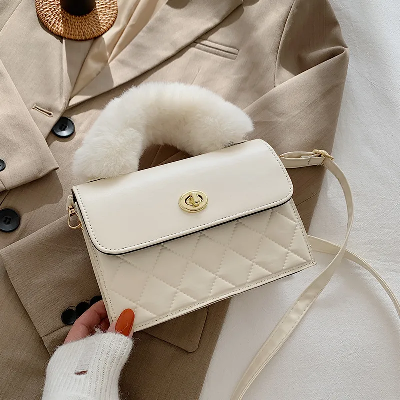 Designer Purse Women Handbags Ladies Shoulder Trendy Custom Handbags Winter Luxury PU Diamond Plush Fur Handle Handbag Small Bag
Designer Purse Women Handbags Ladies Shoulder Trendy Custom Handbags Winter Luxury PU Diamond Plush Fur Handle Handbag Small Bag