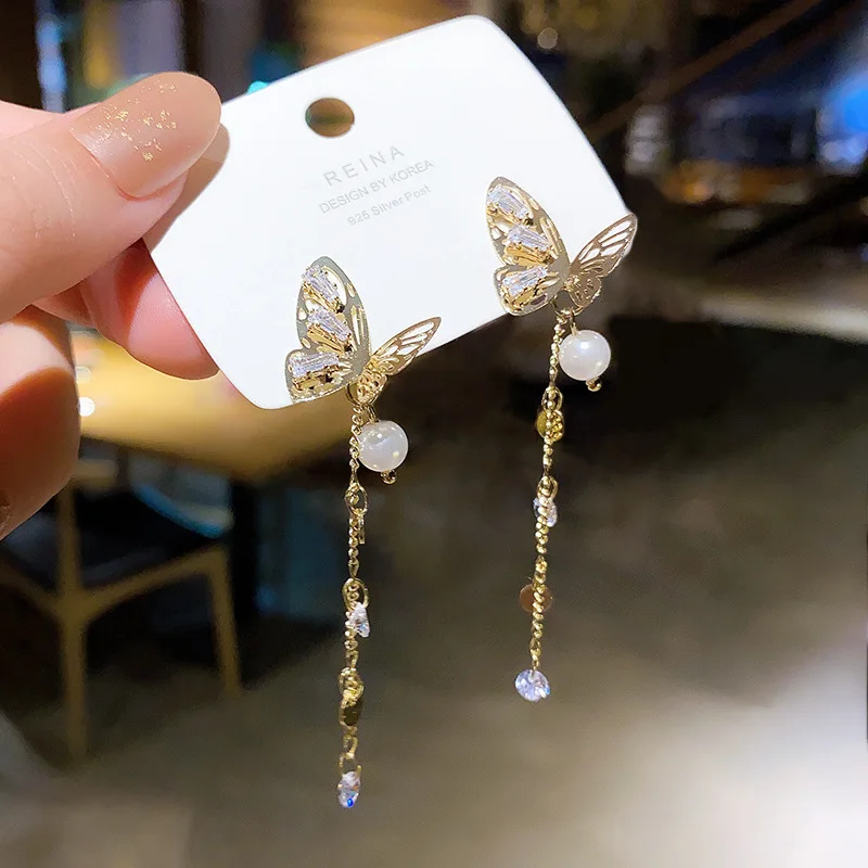 Fashion Zircon Butterfly Earrings Temperament Pearl Tassel Earrings Women Delicate Gold Earrings 2023
Fashion Zircon Butterfly Earrings Temperament Pearl Tassel Earrings Women Delicate Gold Earrings 2023