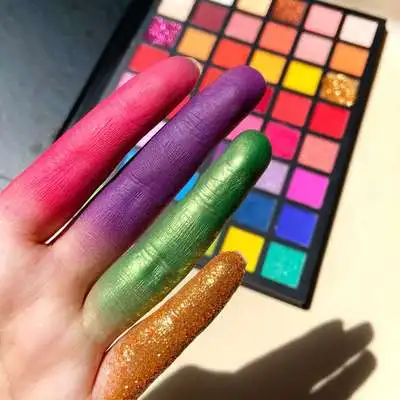 Hot sale Not logo makeup eyeshadow custom palette private label eye shadow
Hot sale Not logo makeup eyeshadow custom palette private label eye shadow