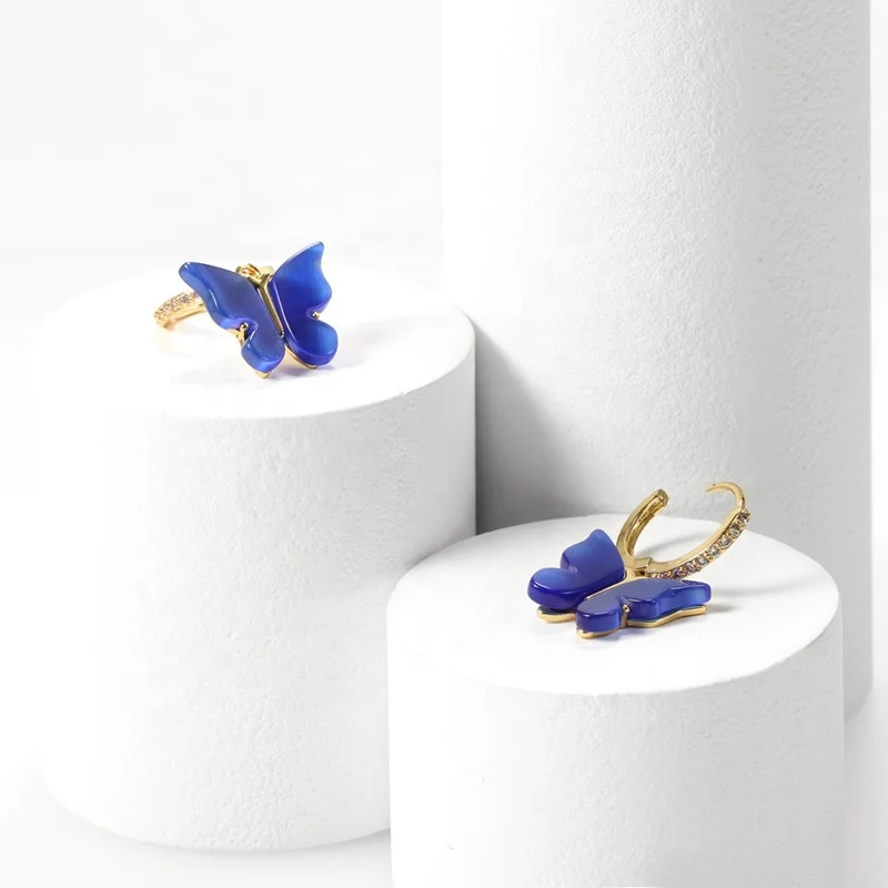 Hot sale iced out butterfly earring cute butterfly charms hoop earrings for women, White,pink,yellow,blue
Hot sale iced out butterfly earring cute butterfly charms hoop earrings for women, White,pink,yellow,blue