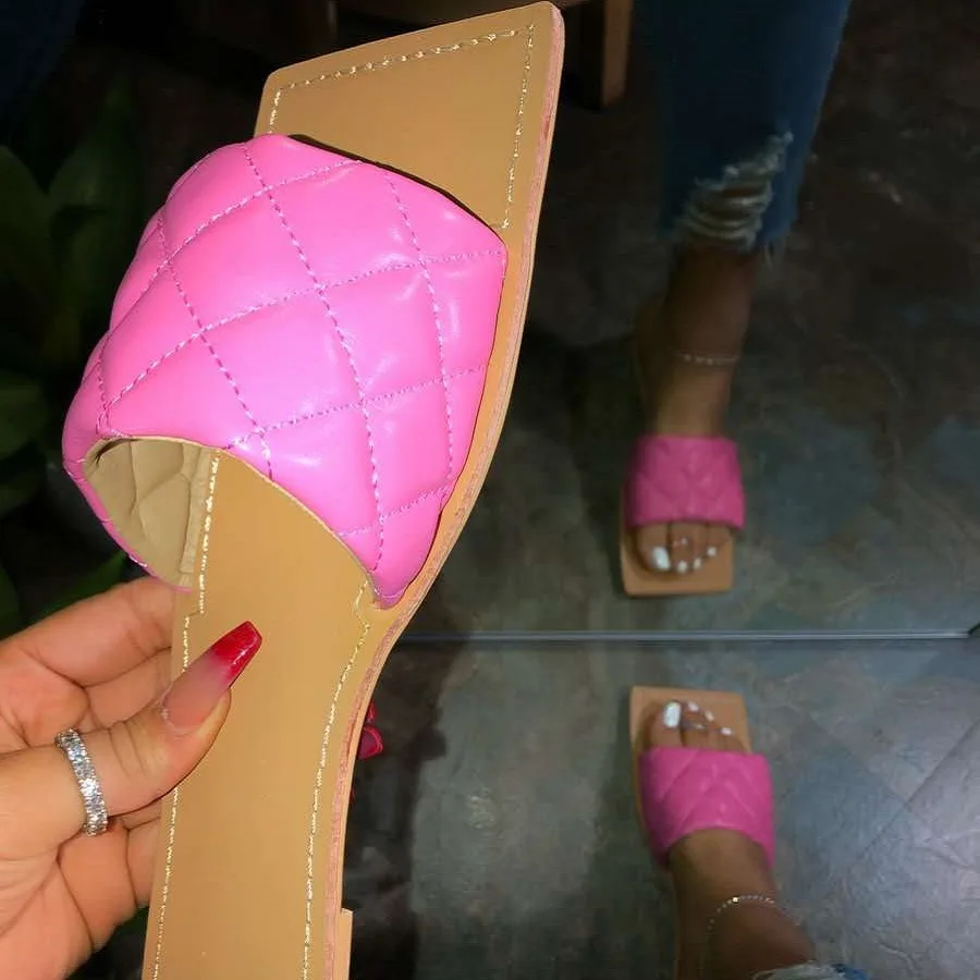 Low MOQ New Slippers Ladies Flat New Shoes Girls Slides Transparent Sandal for Women
Low MOQ New Slippers Ladies Flat New Shoes Girls Slides Transparent Sandal for Women