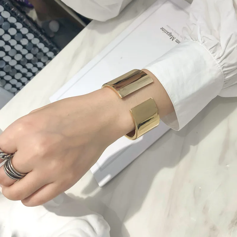 2021 New Fashion Gold Plated Exaggerate Asymmetry Open Bangle Cuff Bracelet, As picture
2021 New Fashion Gold Plated Exaggerate Asymmetry Open Bangle Cuff Bracelet, As picture