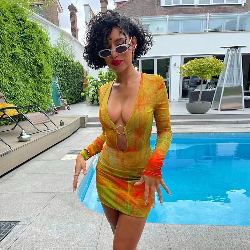 Lygens 2021 Autumn Winter Long Sleeve Print Deep V Neck Hollow Out Bodycon Mini Dress Women Fashion Sexy Party Club Outfits
Lygens 2021 Autumn Winter Long Sleeve Print Deep V Neck Hollow Out Bodycon Mini Dress Women Fashion Sexy Party Club Outfits