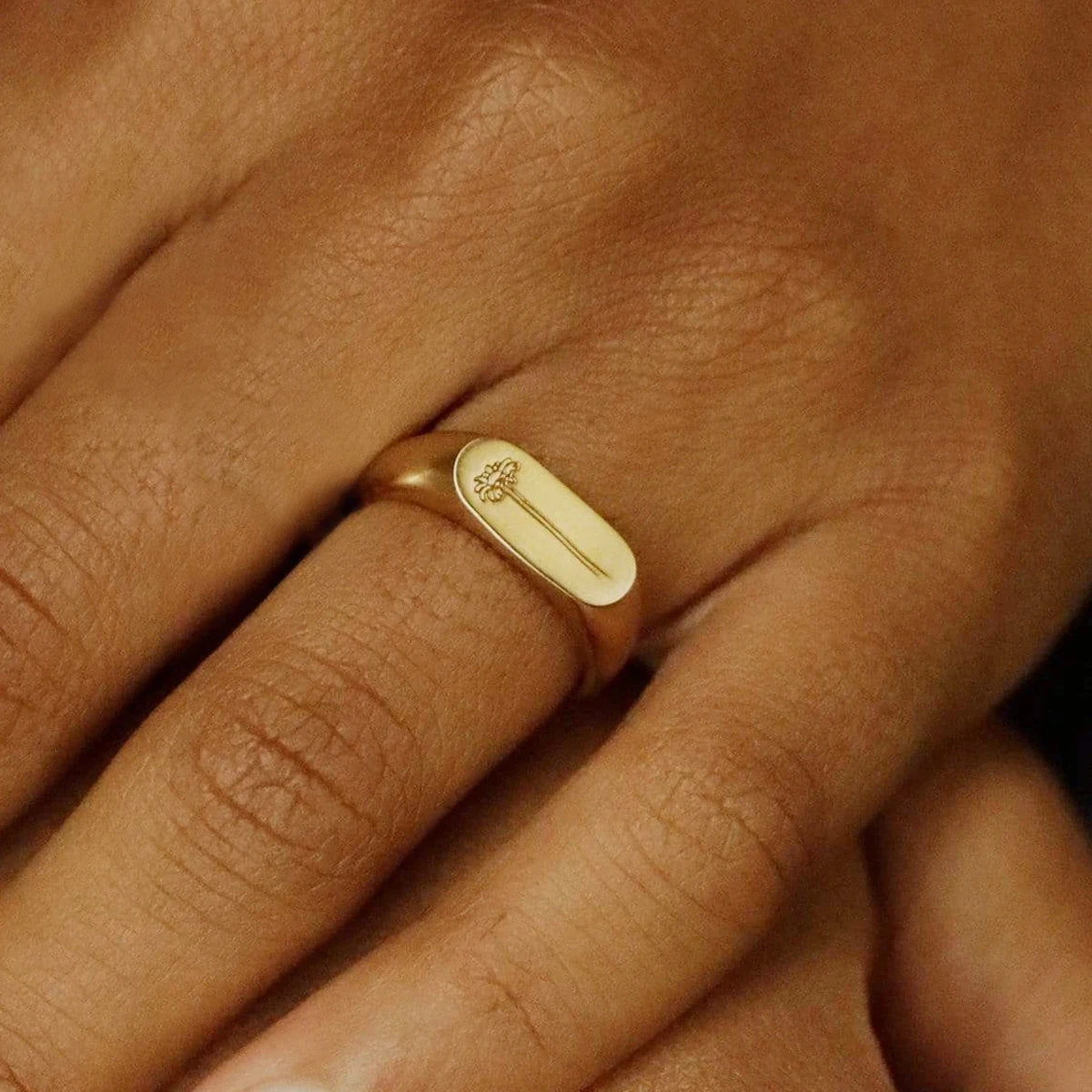 Trendy girl big gold flower signet ring Shopping for jewelry online designer jewelry famous brands, Optional as picture,or customized
Trendy girl big gold flower signet ring Shopping for jewelry online designer jewelry famous brands, Optional as picture,or customized