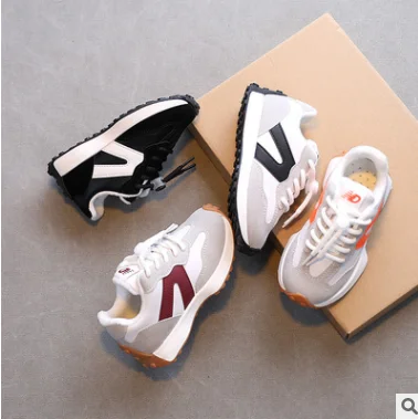 2022 new girls' small waist plush soft bottom kid children's casual sports shoes for sale, Black/grey/red/orange
2022 new girls' small waist plush soft bottom kid children's casual sports shoes for sale, Black/grey/red/orange