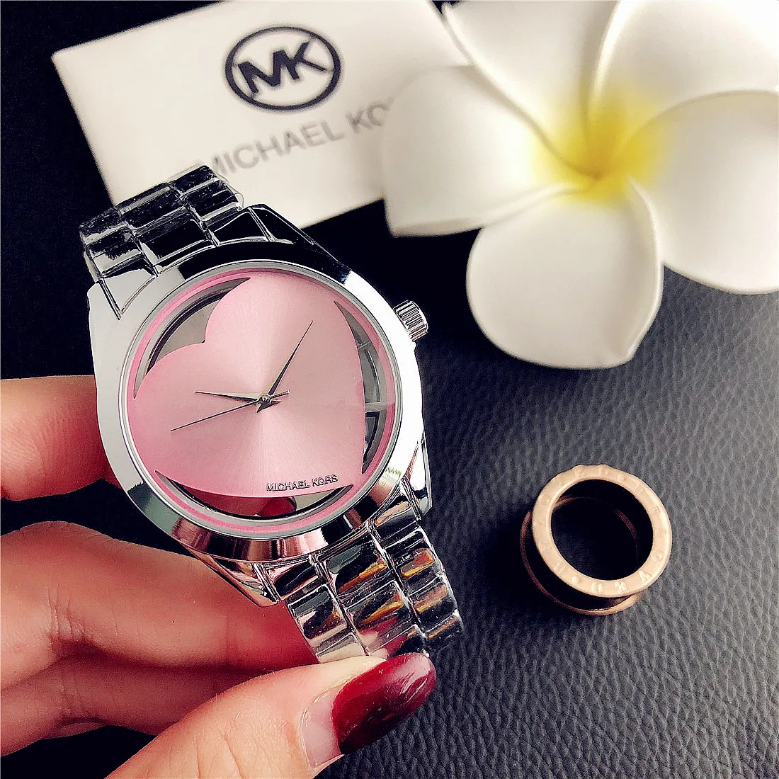 Watch factory light luxury simple trendy fashion exquisite electronic watch men's steel belt watch multiple colors
Watch factory light luxury simple trendy fashion exquisite electronic watch men's steel belt watch multiple colors