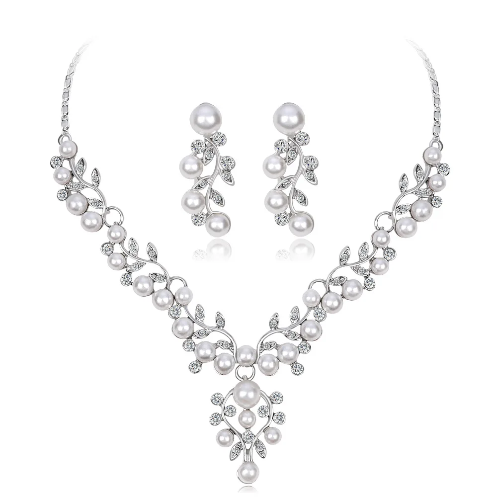 2 piece set European and American fashion atmospheric pearl rhinestone bridal set, necklace and earrings, Spanish jewelry set
2 piece set European and American fashion atmospheric pearl rhinestone bridal set, necklace and earrings, Spanish jewelry set