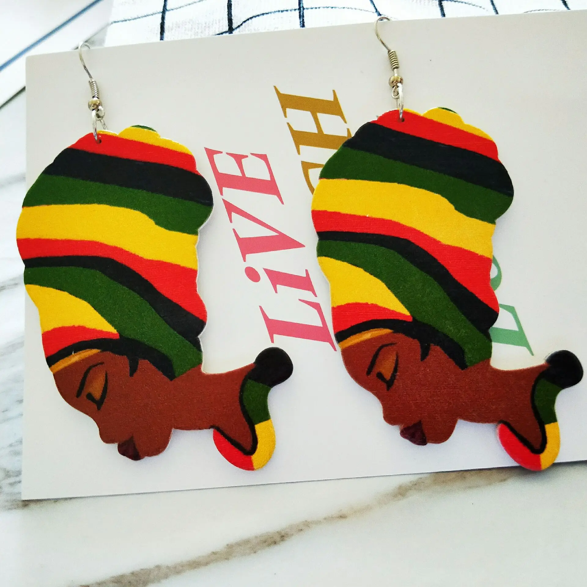 New Art Wooden Jewelry African Beauty Head Pendant Earrings Natural Painted Wooden Drop Earrings For Girls Party Gifts
New Art Wooden Jewelry African Beauty Head Pendant Earrings Natural Painted Wooden Drop Earrings For Girls Party Gifts