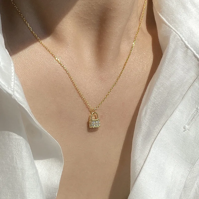 Wholesale Korean Style Minimalist Jewelry 925 Sterling Silver Zirconia Gold Plated Cz Lock Chain Pendant Necklace
Wholesale Korean Style Minimalist Jewelry 925 Sterling Silver Zirconia Gold Plated Cz Lock Chain Pendant Necklace