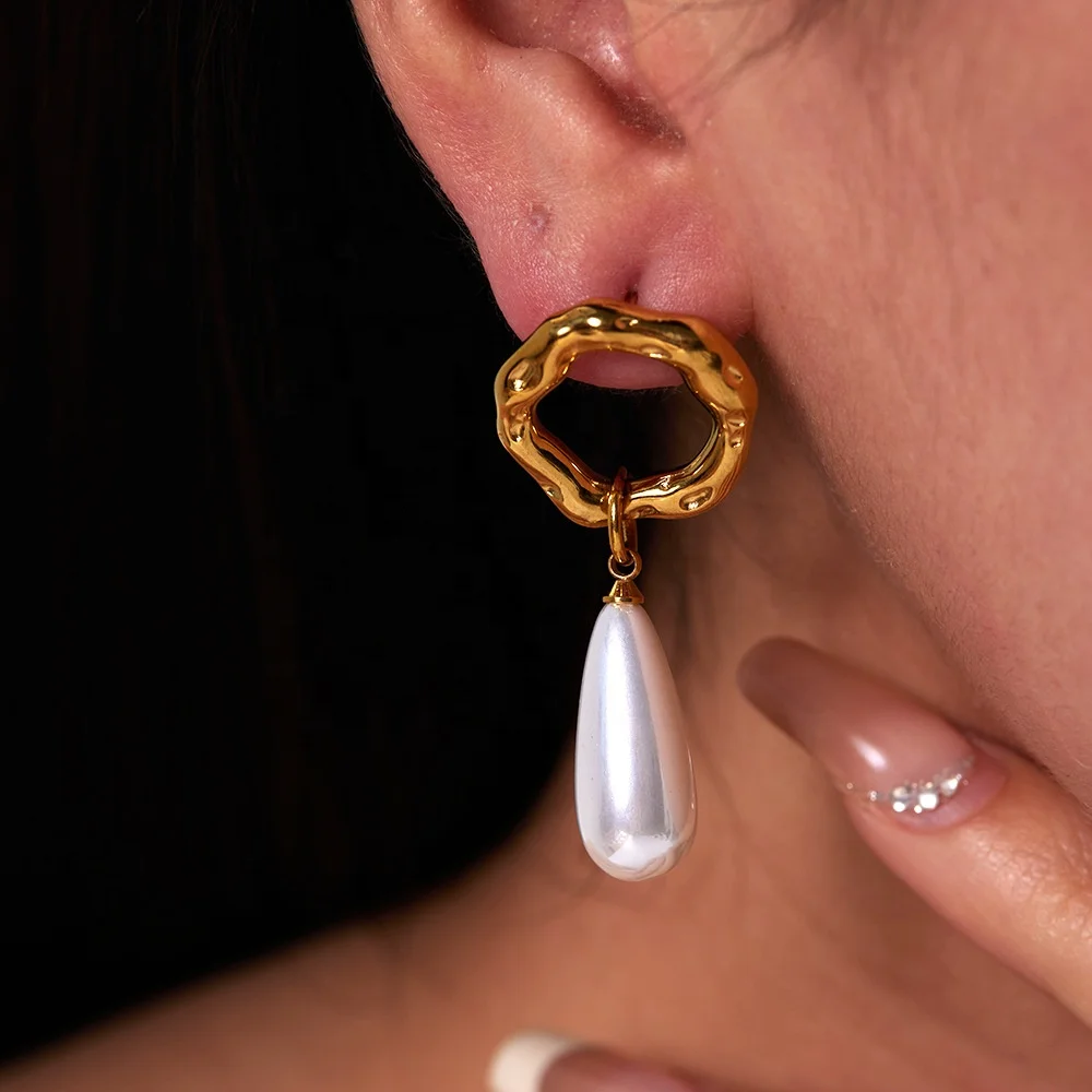 Wholesale Simple Stainless Steel With Gold Plated Personalized Pearl Earrings For Women
Wholesale Simple Stainless Steel With Gold Plated Personalized Pearl Earrings For Women