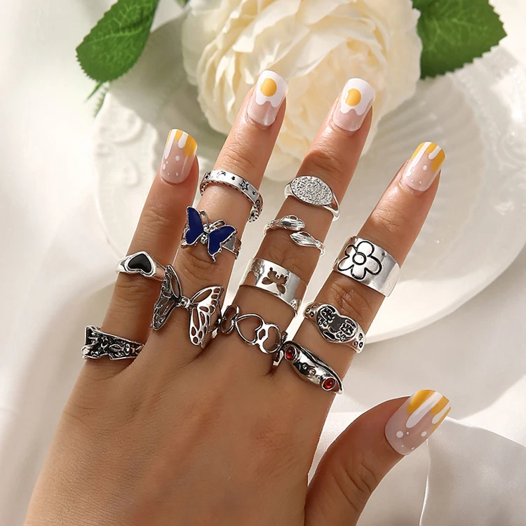 12-piece creative crying heart-shaped frog animal ring color enamel flower butterfly open ring set female
12-piece creative crying heart-shaped frog animal ring color enamel flower butterfly open ring set female